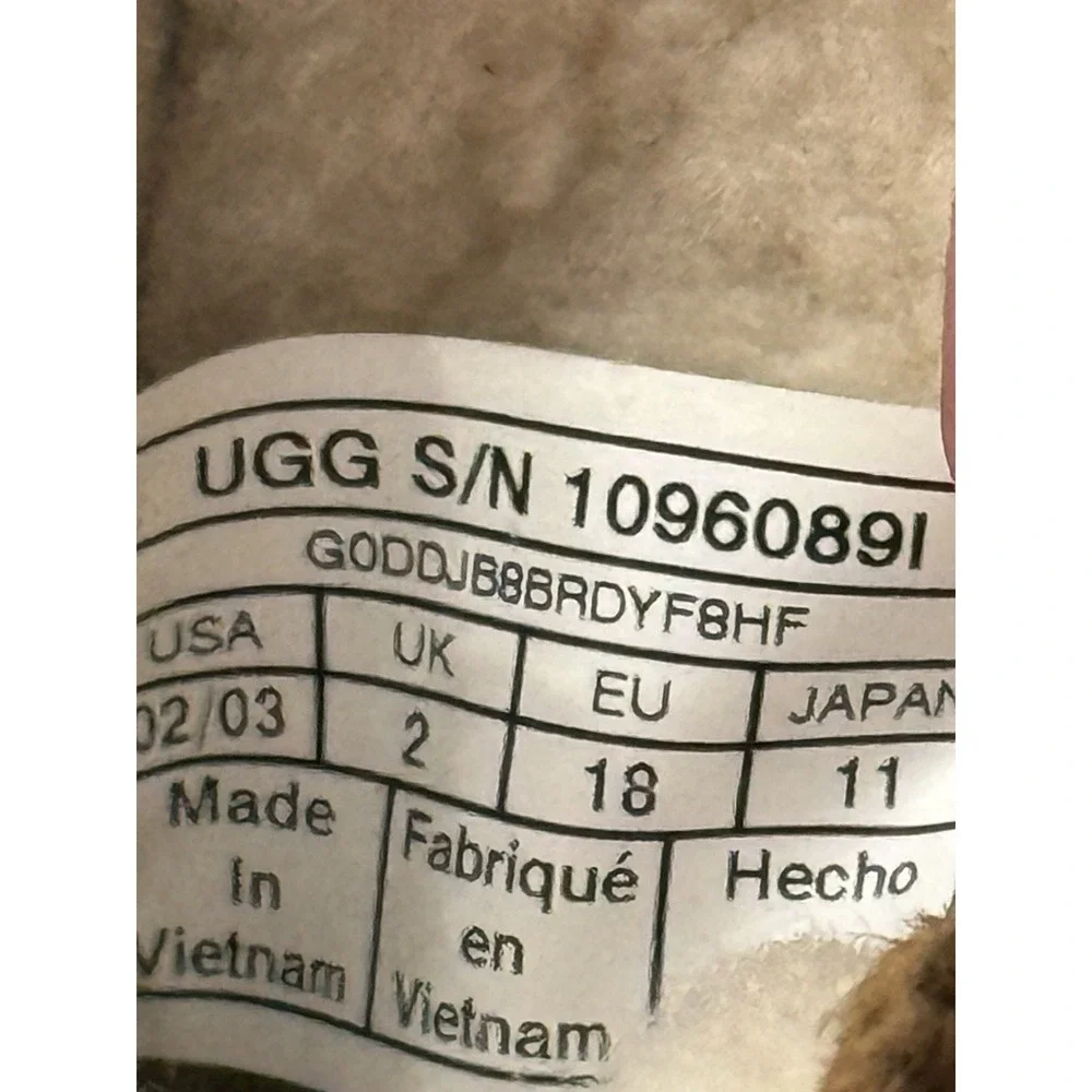 UGG Baby Girls Chestnut Keelan Sherpa Lined Boots SZ 02/03 EUC‎